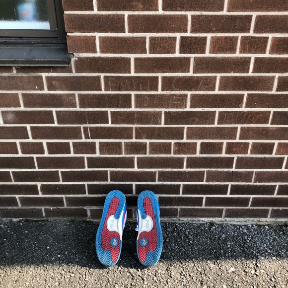 Fila, 12, red, blue, and white - Picture 2 of 6